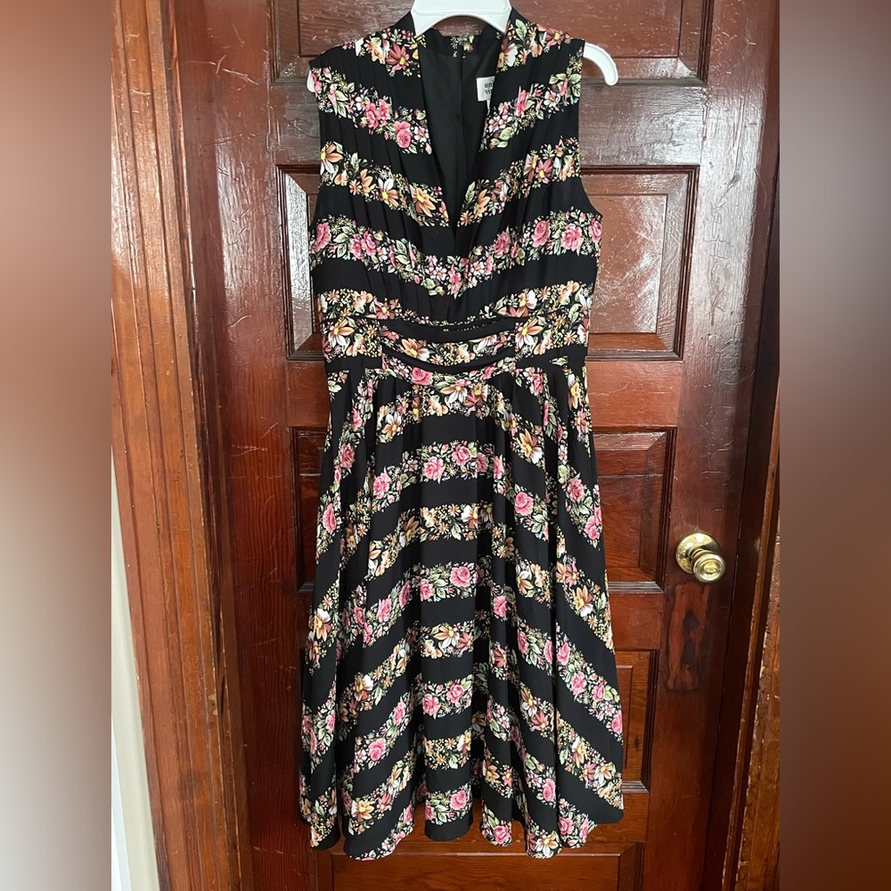 Striped Floral Unique Vintage 50s Swing Dress - Picture 2 of 8